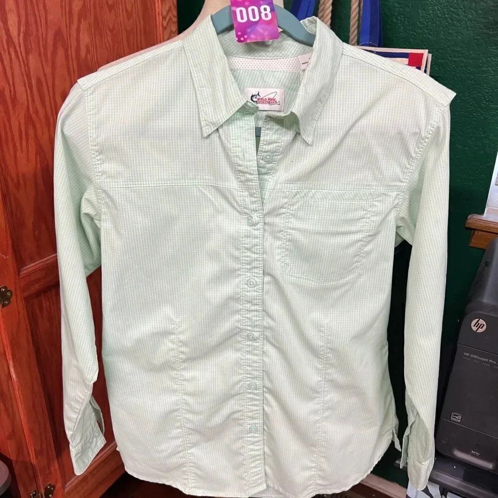 EUC World Wide Sportsmen Long Sleeve Button Down Top Size Small #008